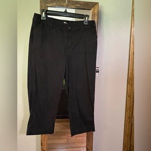 St. John’s Bay black Capri